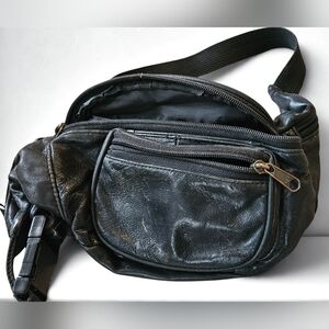 Black Leather Vintage Waist Bag / Fanny Pack